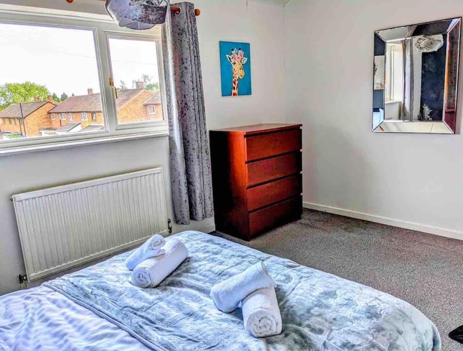 Hidden Gem !Stunning 3 Bedroom Home In Sheffield Handsworth Exterior photo